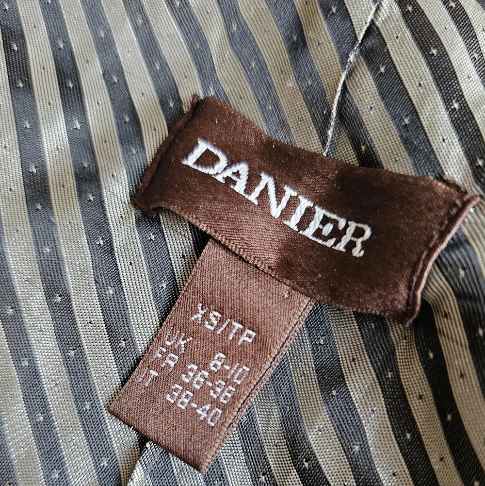 Danier Black Leather Bomber Jacket. Moto Jacket. - Picture 2 of 14